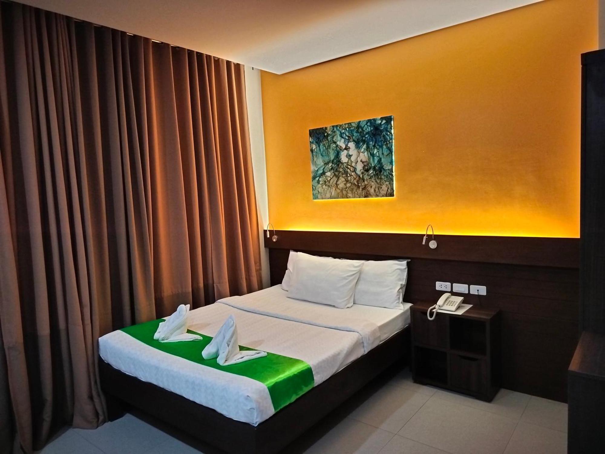 Cresebo Mansion Hotel Tagbilaran City Kültér fotó